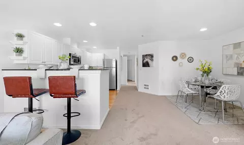 Dining - 2522 Rucker Ave #303, Everett, WA 98201 photo 1 of 3