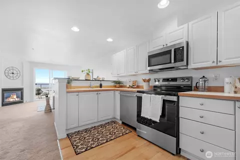 Kitchen - 2522 Rucker Ave #303, Everett, WA 98201 photo 1 of 2
