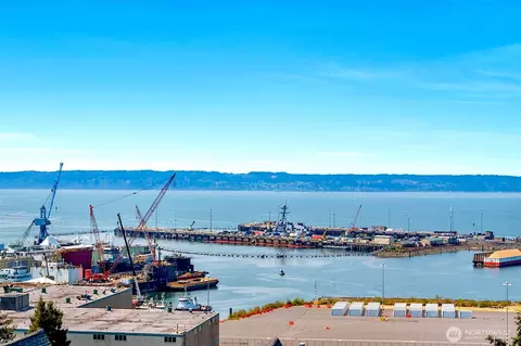 2522 Rucker Ave #303, Everett, WA 98201