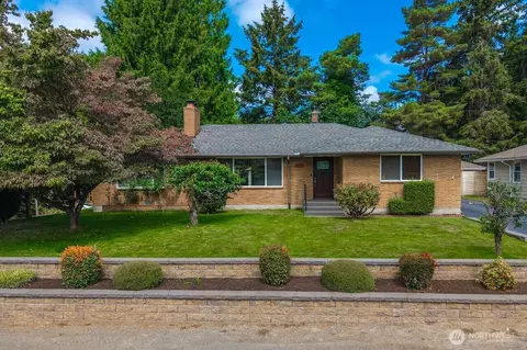 10419 16th St E, Puyallup, WA 98372