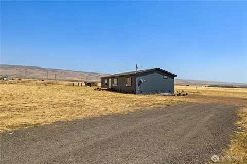 7560 Lower Green Canyon Rd, Ellensburg, WA 98926