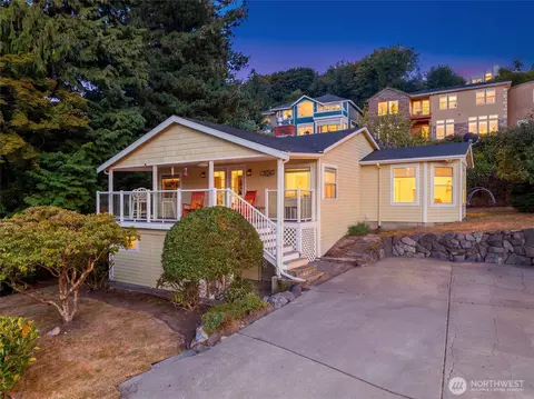 28748 Sound View Dr S, Des Moines, WA 98198