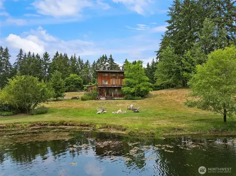 7035 High School Rd NE, Bainbridge Island, WA 98110