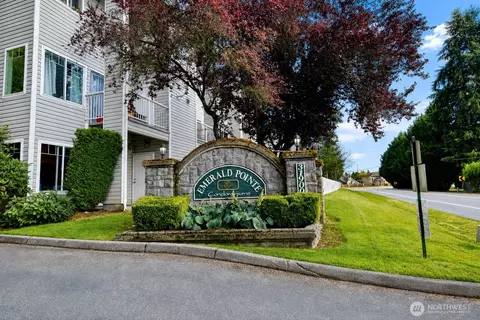 31900 104th Ave SE #E105, Auburn, WA 98092
