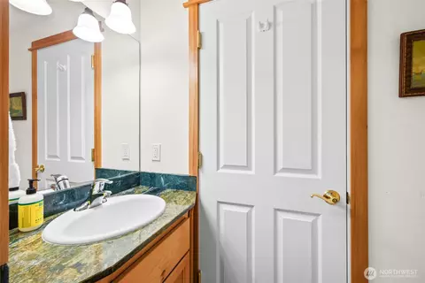 Bath - 1291 Thornton Dr, Sequim, WA 98382 photo 4 of 4