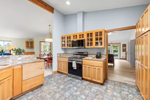 Kitchen - 1291 Thornton Dr, Sequim, WA 98382 photo 2 of 3
