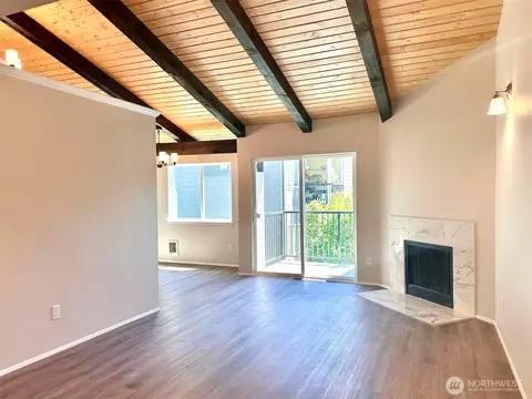 2020 Grant Ave S #C301, Renton, WA 98055