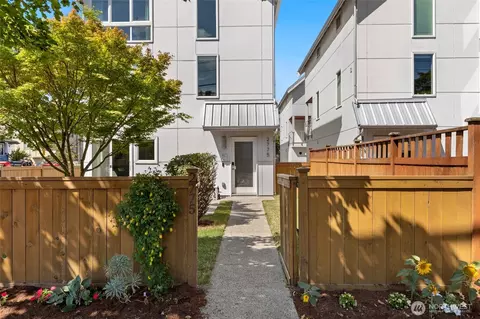 2775 59th Ave SW, Seattle, WA 98116