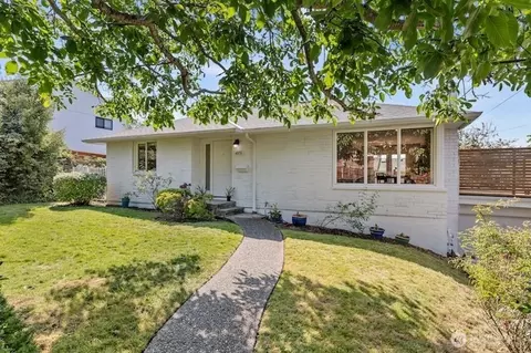 4831 S Holly St, Seattle, WA 98118