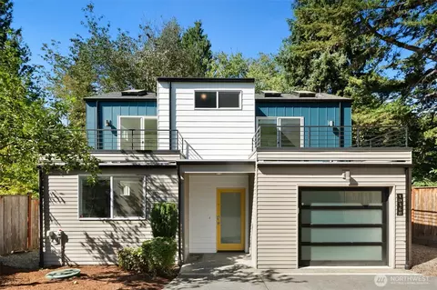 1036 NE 102nd St #B, Seattle, WA 98125