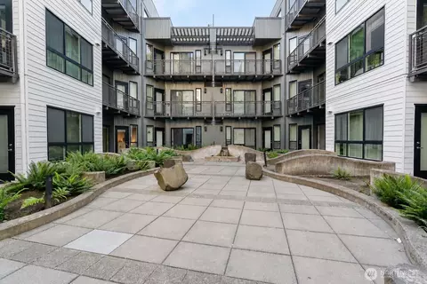 Exterior - 1420 E Pine St #E6, Seattle, WA 98122 photo 4 of 7