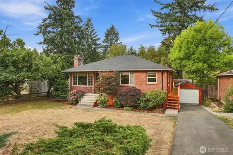 13045 Corliss Ave N, Seattle, WA 98133