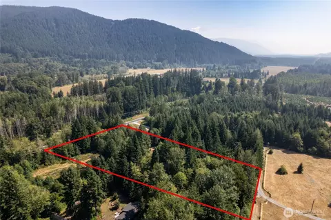54982 214th Ave E, Elbe, WA 98330
