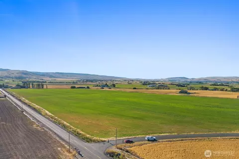 2 X Edge Bluff Loop, Ellensburg, WA 98926