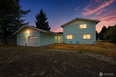 393 Canal Dr SE, Ocean Shores, WA 98569