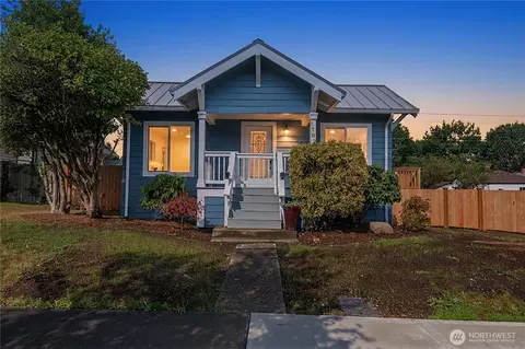 1702 Rainier Ave, Everett, WA 98201