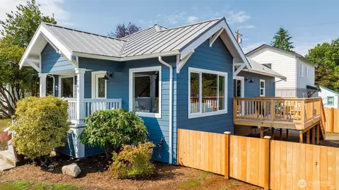 Exterior - 1702 Rainier Ave, Everett, WA 98201 photo 13 of 15