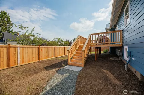 Exterior - 1702 Rainier Ave, Everett, WA 98201 photo 10 of 15