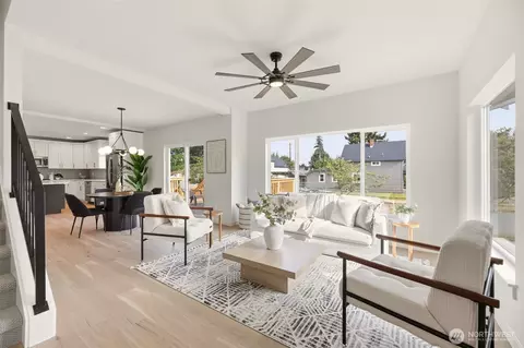 Living - 1702 Rainier Ave, Everett, WA 98201 photo 2 of 3