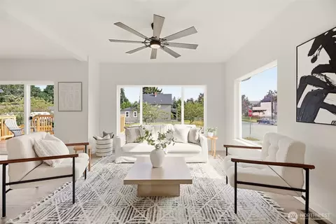 Living - 1702 Rainier Ave, Everett, WA 98201 photo 1 of 3