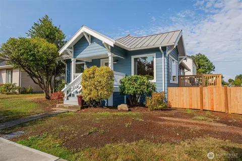 Exterior - 1702 Rainier Ave, Everett, WA 98201 photo 4 of 15