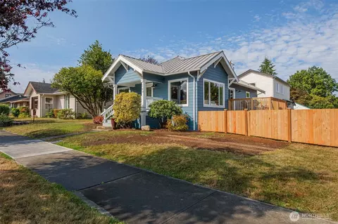 Exterior - 1702 Rainier Ave, Everett, WA 98201 photo 3 of 15