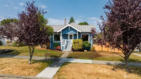 Exterior - 1702 Rainier Ave, Everett, WA 98201 photo 14 of 15