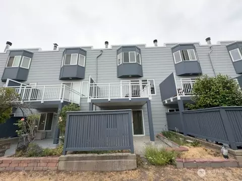 1610 Park Ave #B3, Bremerton, WA 98337