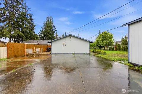 Exterior - 3208 21st St, Everett, WA 98201 photo 9 of 15