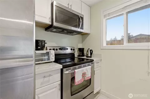 Kitchen - 3208 21st St, Everett, WA 98201 photo 4 of 4