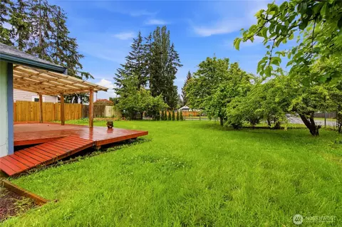 Exterior - 3208 21st St, Everett, WA 98201 photo 4 of 15