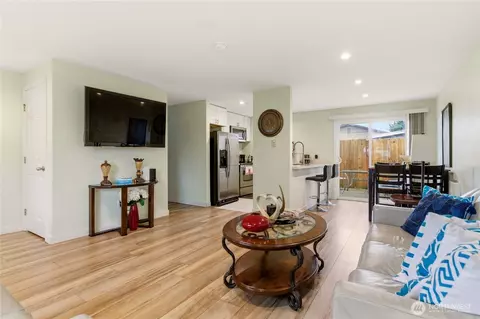 Living - 3208 21st St, Everett, WA 98201 photo 2 of 3