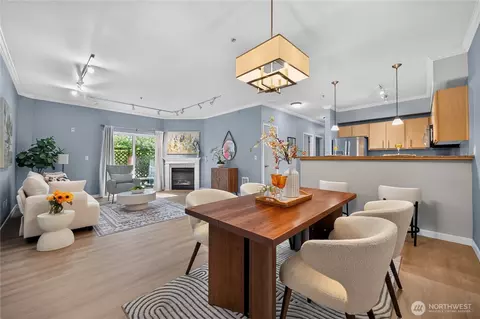 Dining - 10709 Valley Viewrd #C101, Bothell, WA 98011 photo 2 of 3