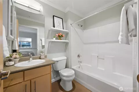 Bath - 10709 Valley Viewrd #C101, Bothell, WA 98011 photo 1 of 2