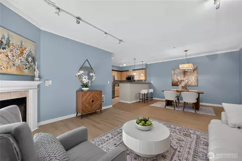 Living - 10709 Valley Viewrd #C101, Bothell, WA 98011 photo 2 of 3