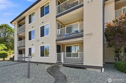 9000 25th Ave SW #102A, Seattle, WA 98106