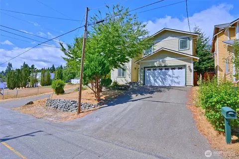 1687 Bayview Dr W, Bremerton, WA 98312
