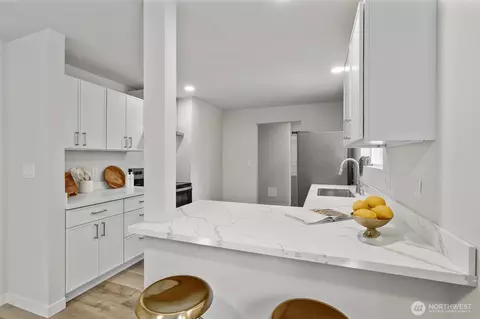 Kitchen - 2531 Monroe Ave, Everett, WA 98203 photo 2 of 5