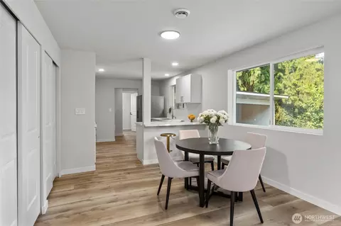 Dining - 2531 Monroe Ave, Everett, WA 98203 photo 1 of 2
