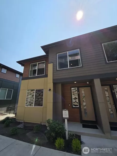 13202 NE 127th Ct #E, Kirkland, WA 98034
