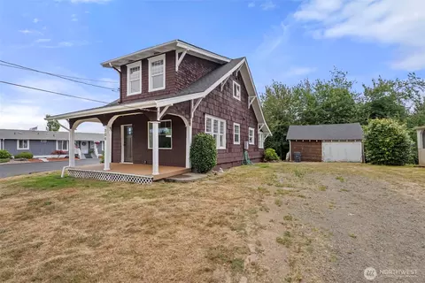 306 B St, South Bend, WA 98586