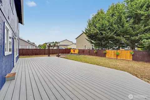 Exterior - 19307 73rd Ave E, Spanaway, WA 98387 photo 4 of 10