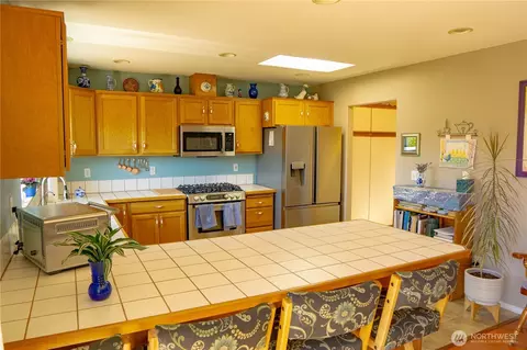 Kitchen - 191 Quail Meadows Dr, Sequim, WA 98382 photo 2 of 4