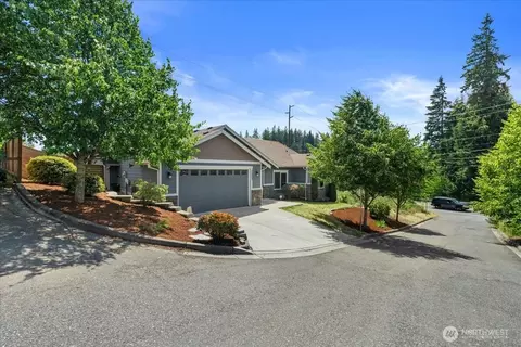 Exterior - 7523 Broadway, Everett, WA 98203 photo 3 of 7
