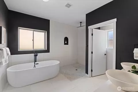 Bath - 7523 Broadway, Everett, WA 98203 photo 2 of 4