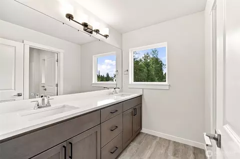 Bath - 1632 Lockridge Loop E #11, Enumclaw, WA 98022 photo 3 of 5