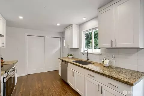 Kitchen - 7508 Rainier Dr, Everett, WA 98203 photo 4 of 4