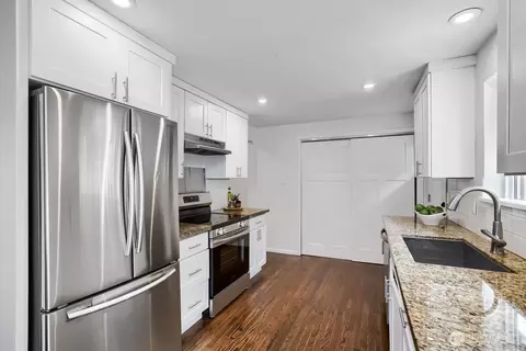 Kitchen - 7508 Rainier Dr, Everett, WA 98203 photo 3 of 4