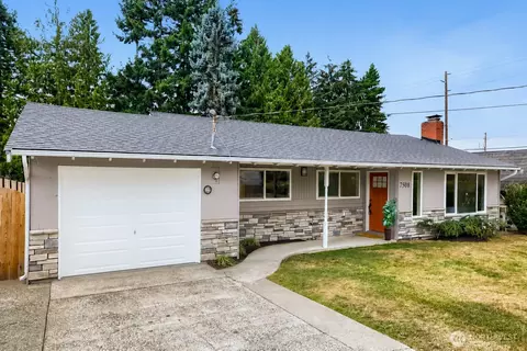 Exterior - 7508 Rainier Dr, Everett, WA 98203 photo 2 of 6