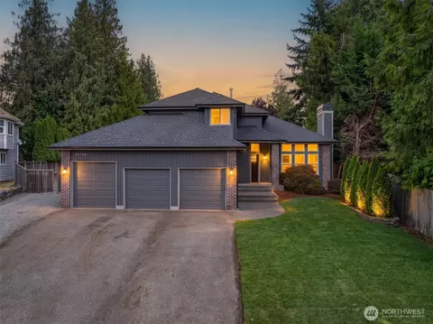 25738 215th Ct SE, Maple Valley, WA 98038